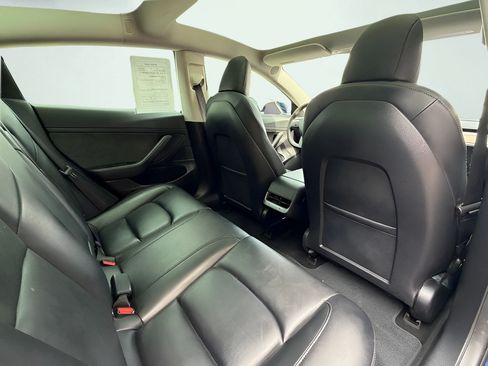 Used 2020 Tesla Model 3 Standard Range Plus RWD image 33