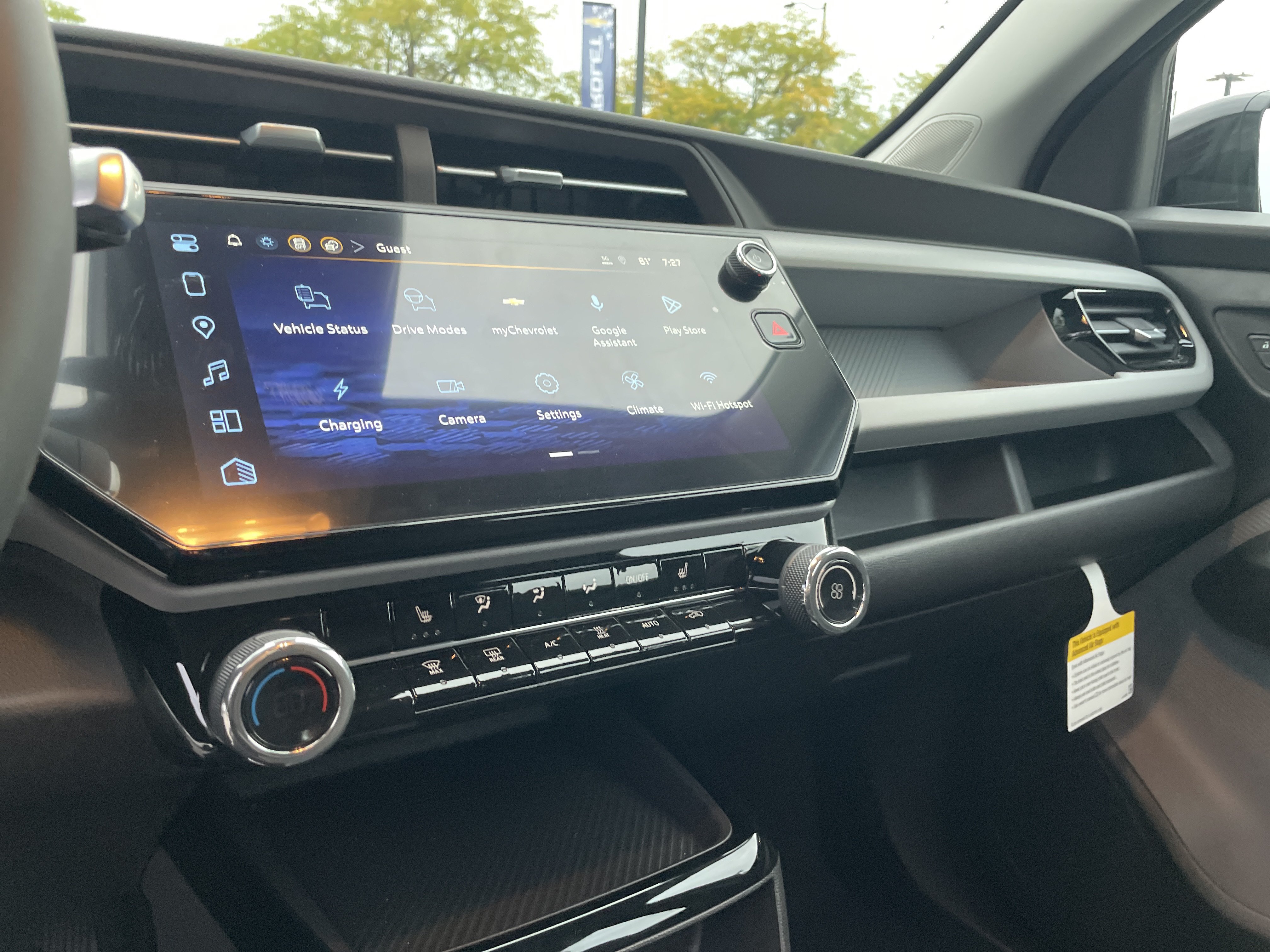 New 2027 Chevrolet Bolt LT w/ Comfort Package FWD image 23