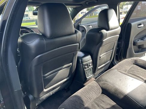 Used 2019 Dodge Charger R/T w/ Plus Group image 29