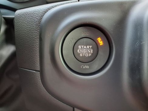 Used 2022 Jeep Wrangler Sport AWD/4WD image 12