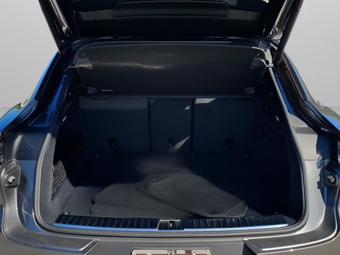 Used 2024 Porsche Cayenne S image 8