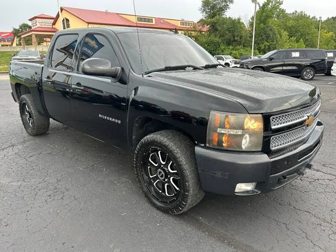 Used 2013 Chevrolet Silverado 1500 LTZ w/ LTZ Plus Package AWD/4WD image 3