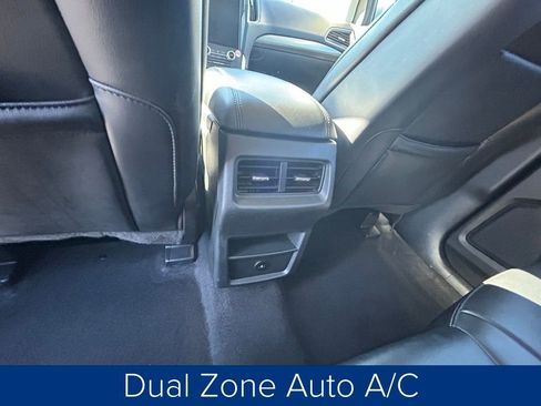 Used 2024 Ford Edge SEL image 20