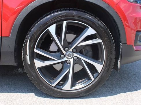 Used 2021 Volvo XC40 T5 R-Design w/ Advanced Package AWD/4WD image 39