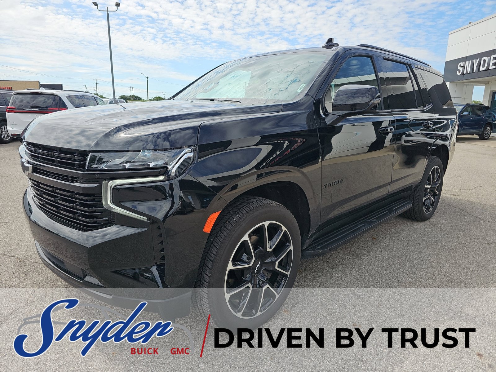 Used 2024 Chevrolet Tahoe RST w/ Luxury Package AWD/4WD image 3