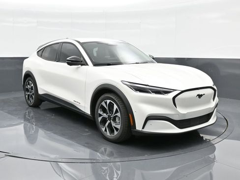 New 2024 Ford Mustang Mach-E Select w/ Comfort Package Lite image 8