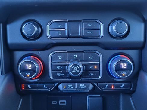 Used 2023 Chevrolet Tahoe LT image 17