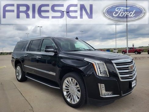 Used 2016 Cadillac Escalade ESV Platinum image 3