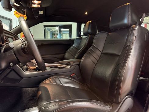 Used 2016 Dodge Challenger SRT Hellcat RWD image 10
