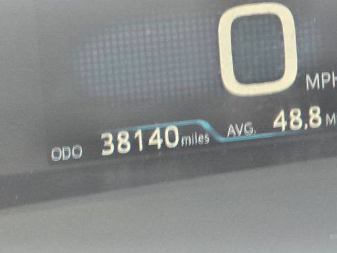 Used 2020 Toyota Prius LE AWD/4WD image 24