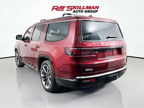 Used 2022 Jeep Wagoneer Series III w/ Premium Group I image 5