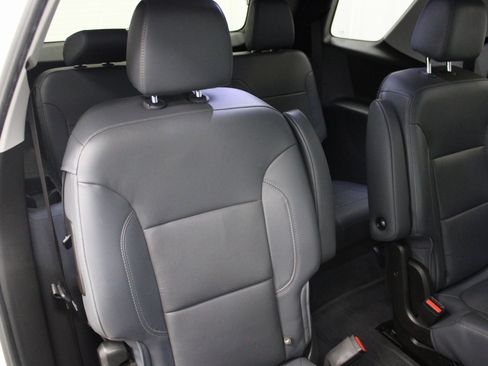 Used 2021 Chevrolet Traverse Premier w/ LPO, Floor Liner Package image 32
