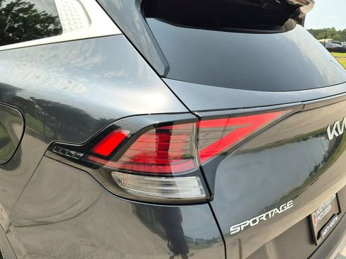 Used 2023 Kia Sportage EX FWD image 11