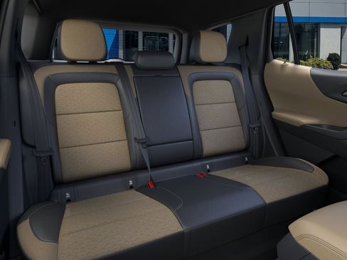 New 2026 Chevrolet Equinox ACTIV image 17