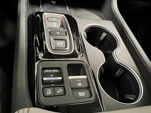 New 2025 Honda Pilot Touring image 17