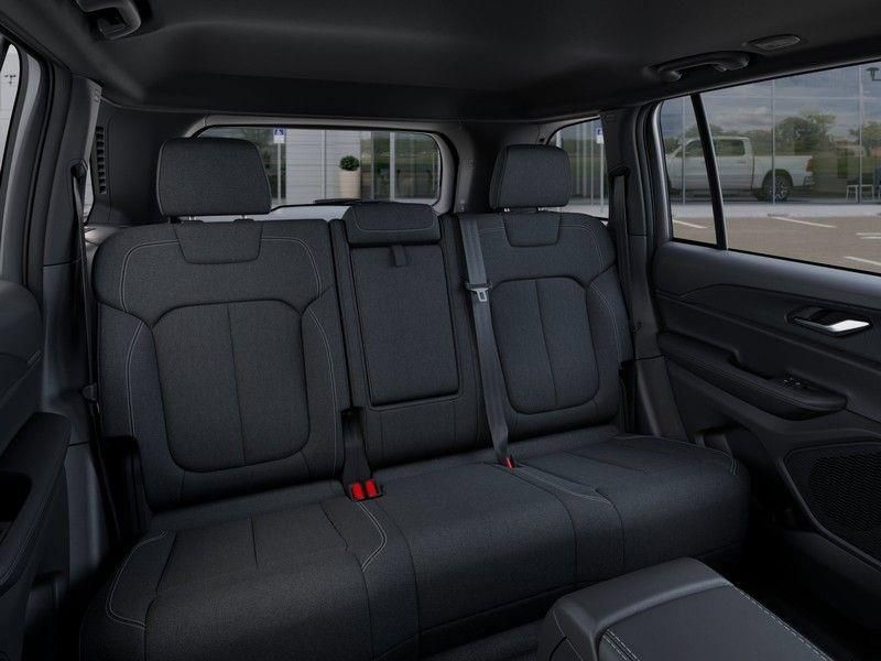 New 2025 Jeep Grand Cherokee Laredo X w/ Luxury Tech Group I AWD/4WD image 15