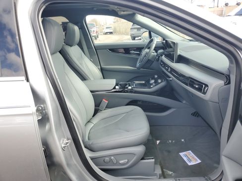 Certified 2023 Lincoln Nautilus Reserve w/ Equipment Group 201A image 9