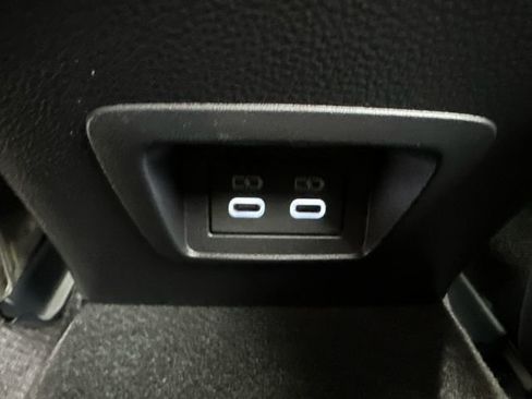 Certified 2025 Toyota Corolla Cross XLE w/ Convenience Package image 19