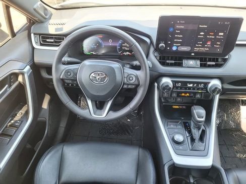 Used 2023 Toyota RAV4 XSE AWD/4WD image 21