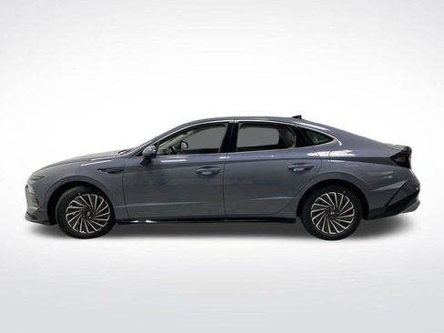 New 2025 Hyundai Sonata Limited image 14