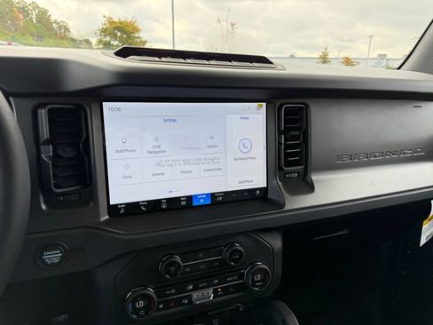 New 2025 Ford Bronco Badlands AWD/4WD image 16
