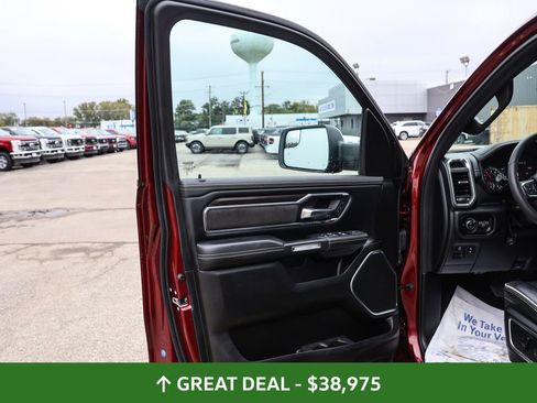 Used 2025 RAM 1500 Laramie image 30