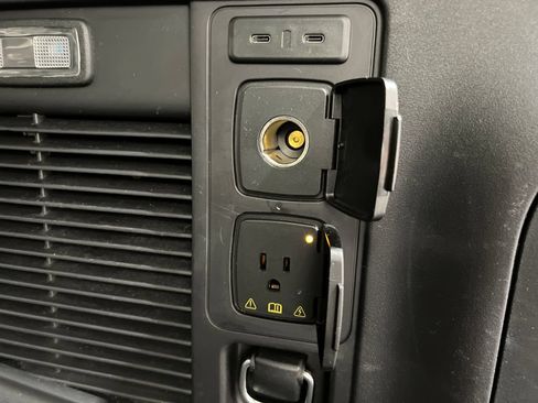 Used 2025 Ford Expedition Tremor AWD/4WD image 52