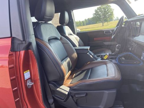 Used 2022 Ford Bronco Outer Banks w/ Sasquatch Package AWD/4WD image 28