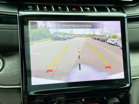 Used 2022 Jeep Grand Cherokee Limited 4xe AWD/4WD image 16