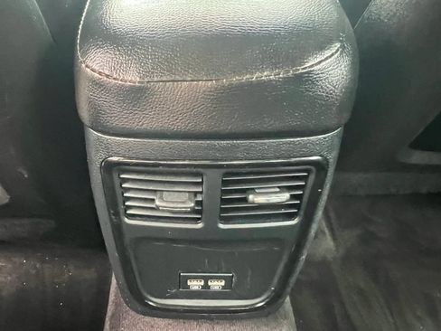 Used 2017 Chrysler 300 S w/ 300S Premium Group RWD image 30
