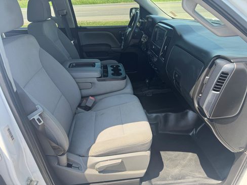 Used 2017 Chevrolet Silverado 1500 W/T w/ WT Convenience Package AWD/4WD image 11