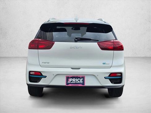 Used 2022 Kia Niro EX Premium image 4