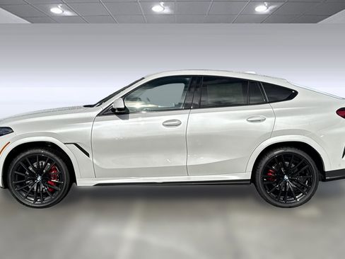 New 2026 BMW X6 xDrive40i w/ Executive Package image 2