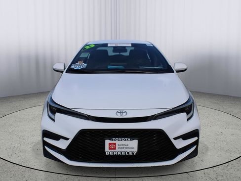 Certified 2023 Toyota Corolla SE image 2
