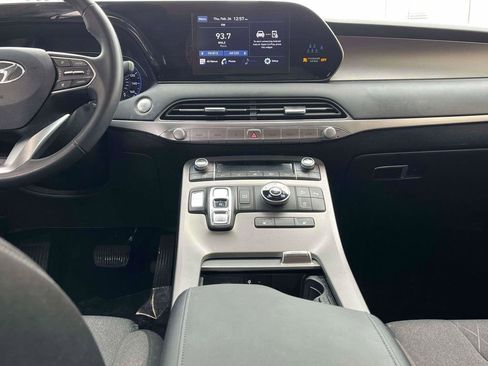 Used 2022 Hyundai Palisade SEL w/ Convenience Package image 3
