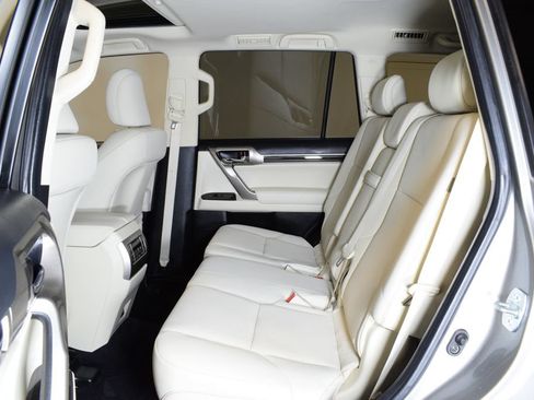 Used 2021 Lexus GX 460 Premium w/ Premium Package AWD/4WD image 28