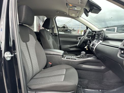 Used 2023 Kia Sorento LX FWD image 24