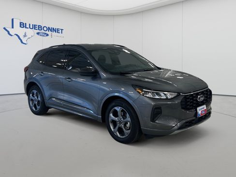 Used 2023 Ford Escape ST-Line FWD image 3