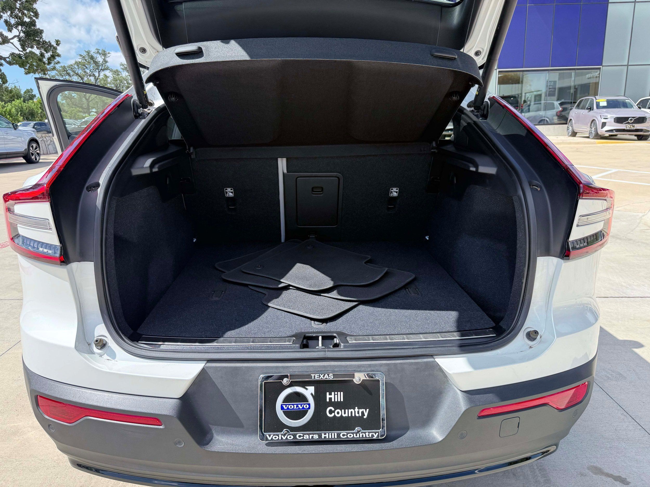 Certified 2023 Volvo C40 P8 Recharge Ultimate AWD/4WD image 27