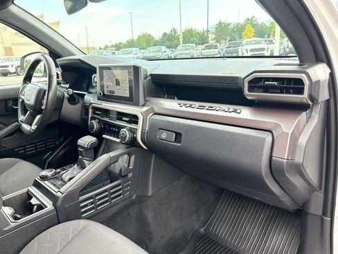 Used 2024 Toyota Tacoma SR5 AWD/4WD image 18