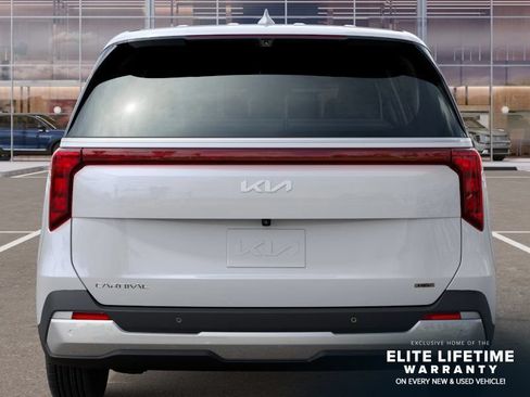 New 2026 Kia Carnival EX FWD image 14