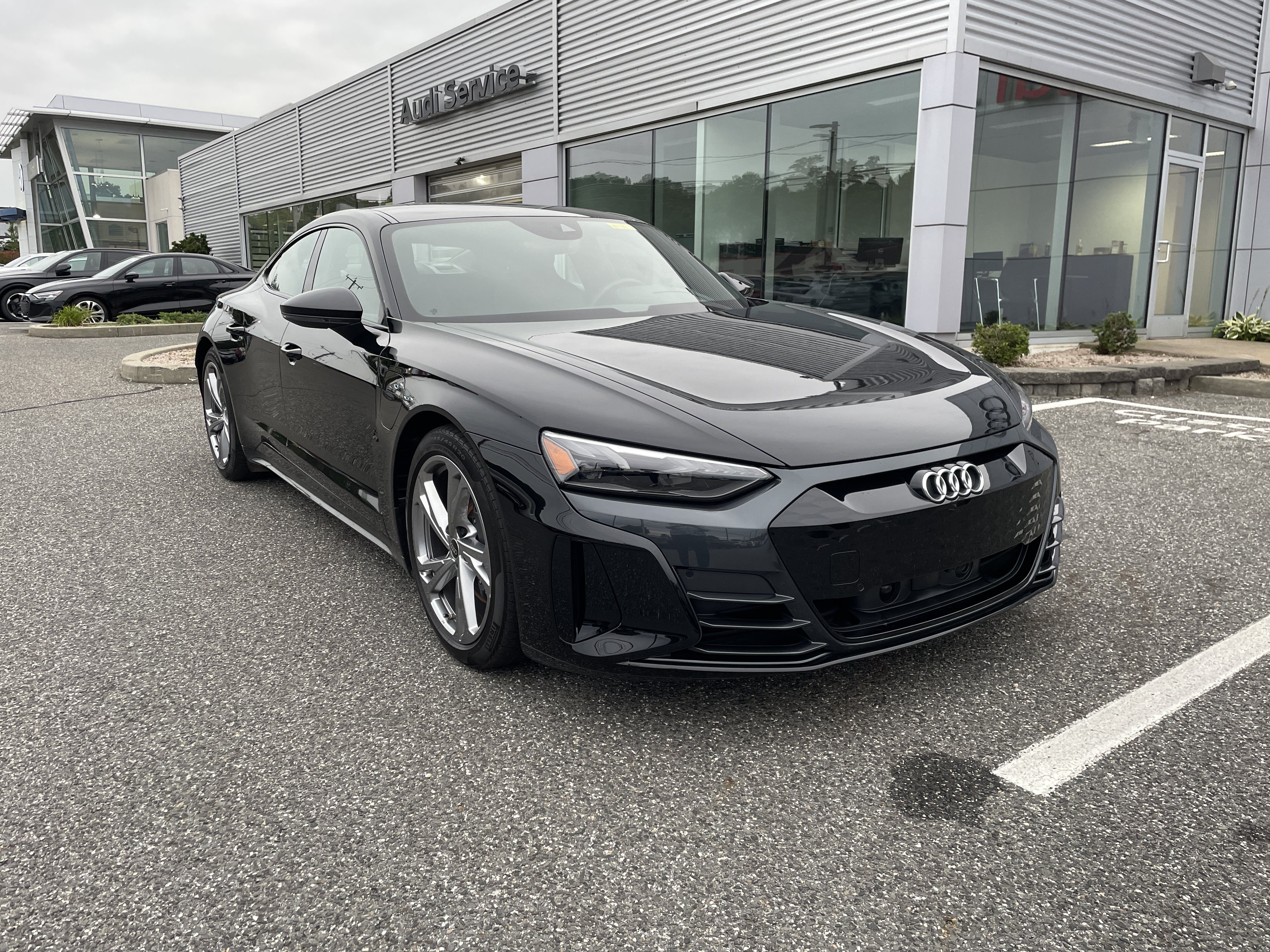 Certified 2024 Audi e-tron GT Premium Plus AWD/4WD image 1