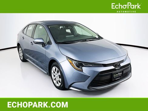 Used 2023 Toyota Corolla LE image 1