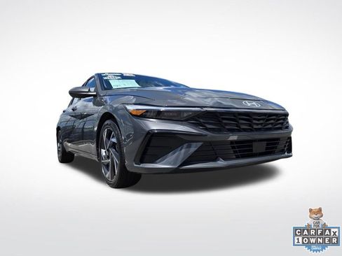 Used 2025 Hyundai Elantra Limited FWD image 48