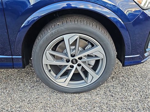 New 2025 Audi Q3 2.0T Premium image 4