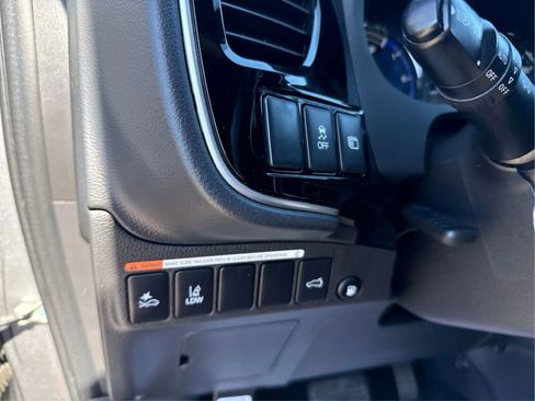 Used 2021 Mitsubishi Outlander SEL AWD/4WD image 24