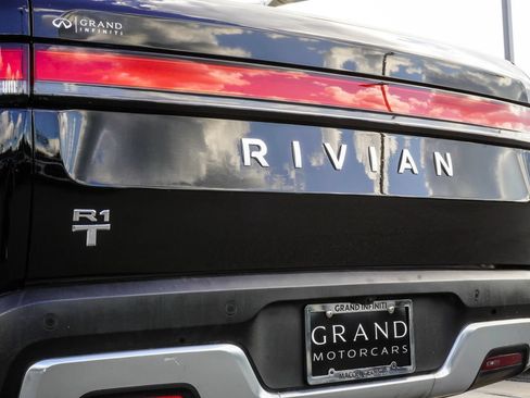 Used 2022 Rivian R1T Adventure AWD/4WD image 13