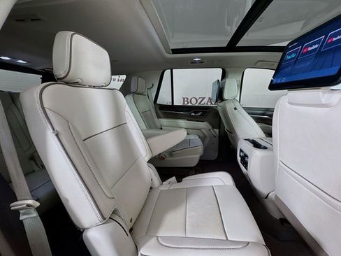 Used 2022 GMC Yukon Denali w/ Denali Premium Package image 35