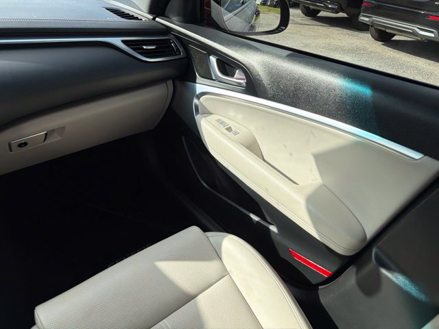 Used 2023 Genesis G70 2.0T AWD/4WD image 19