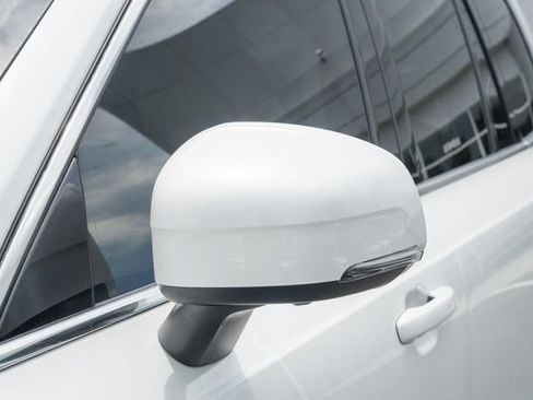 Certified 2023 Volvo XC90 B6 Plus AWD/4WD image 16